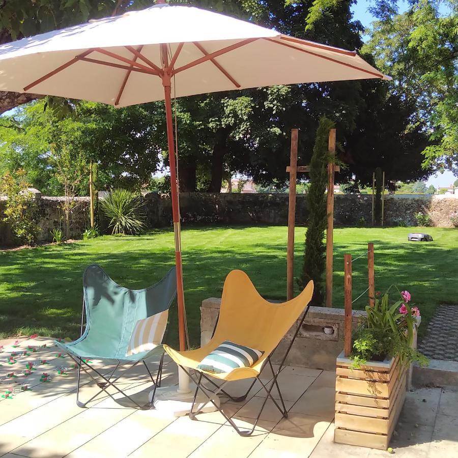 Aux Ducs De Sienne Montagne (Gironde) Exterior foto
