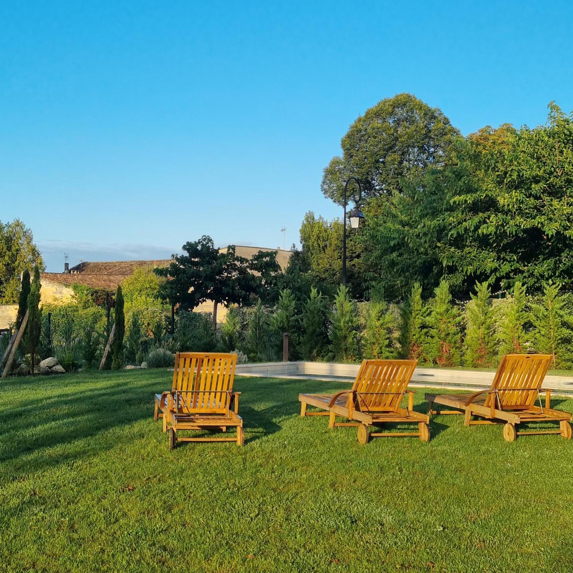 Aux Ducs De Sienne Montagne (Gironde) Exterior foto
