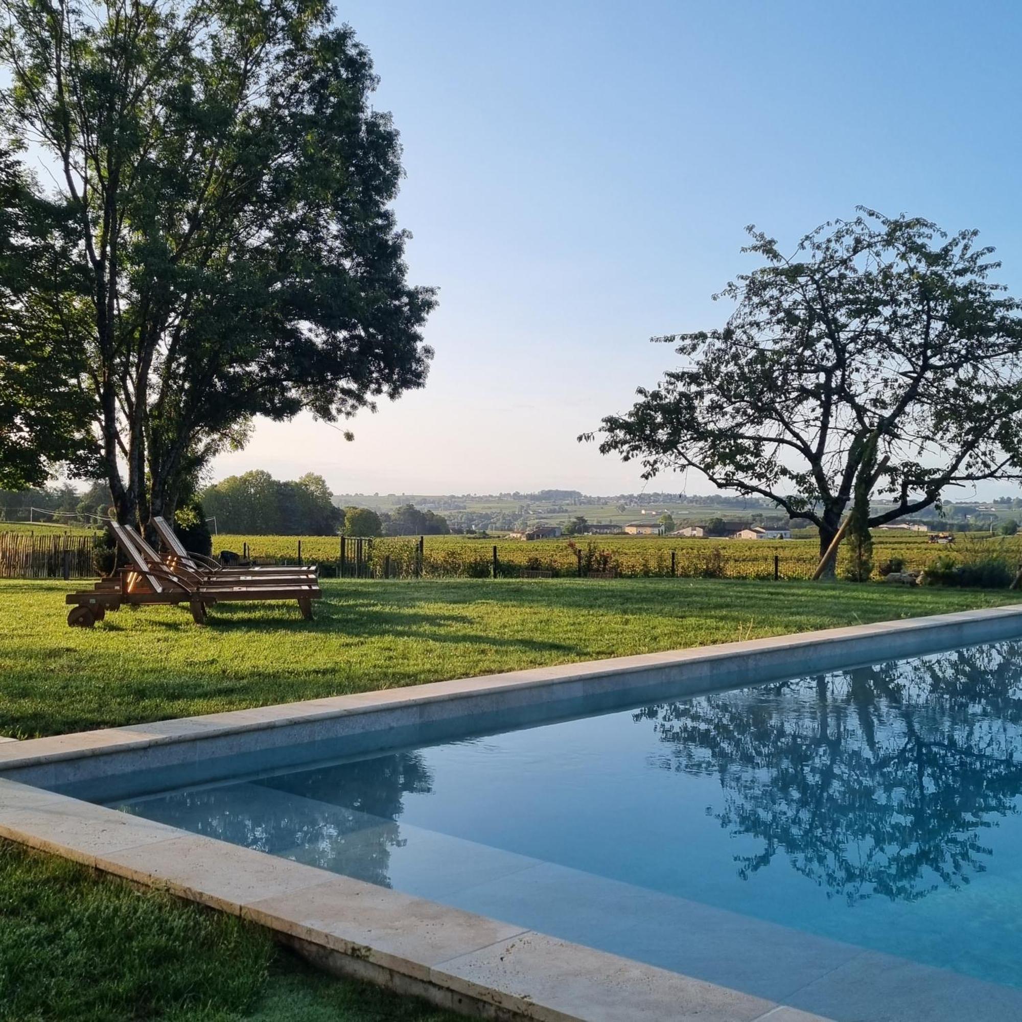 Aux Ducs De Sienne Montagne (Gironde) Exterior foto